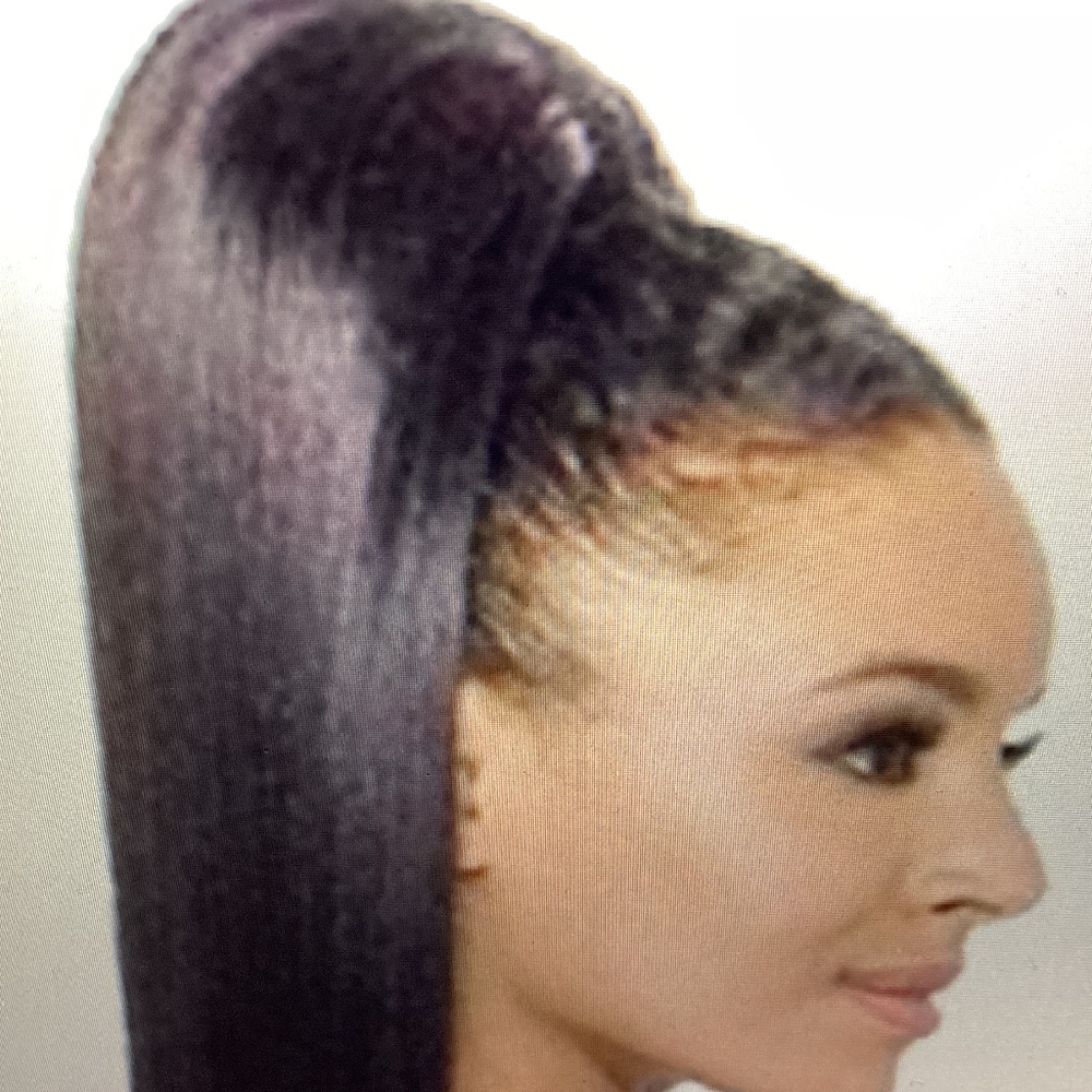 YAKY STRAIGHT 18” DRAWSTRING PONYTAIL EXTENSION ( Color: 1b)